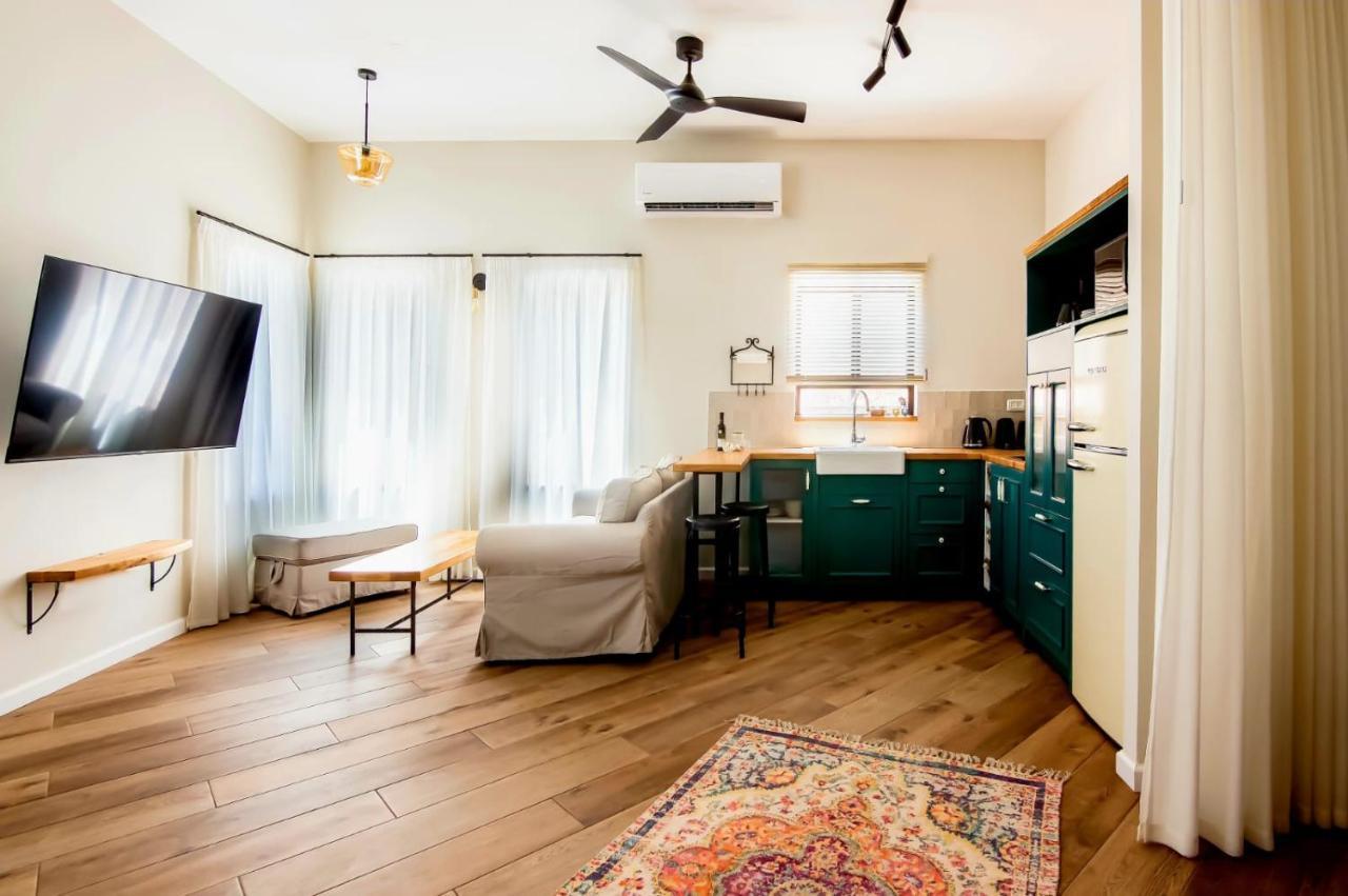 Bed and Breakfast Jabotinsky 37 Зихрон-Яаков Экстерьер фото